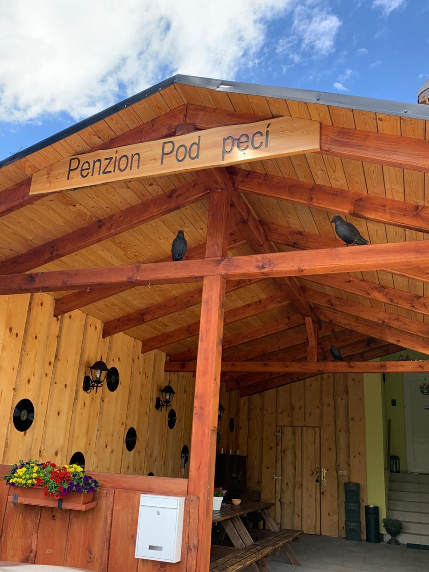 Penzion Pod Peci Lenora المظهر الخارجي الصورة